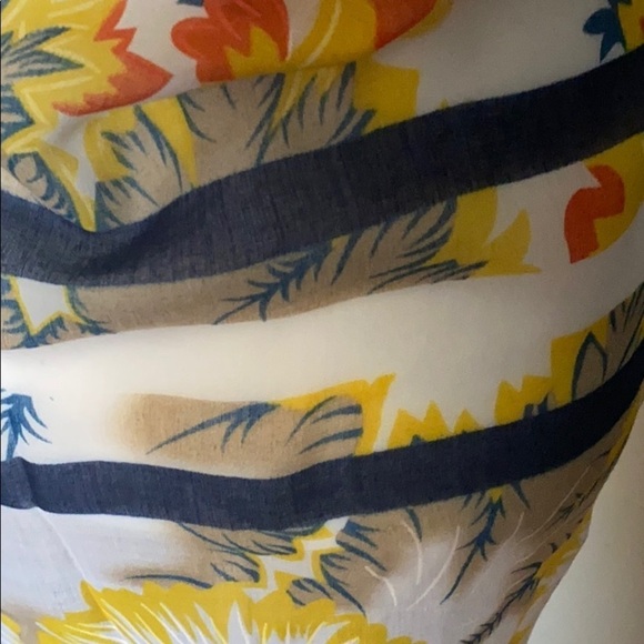 SARONG Floral Print 100% Polyester 58” X 36” - Picture 9 of 9